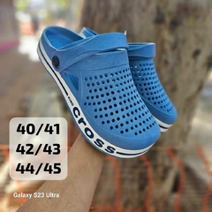 Gomones Crocs de hombre en internet