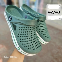 Gomones Crocs de hombre - tienda online