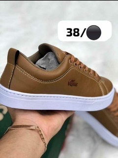 Lacoste R en internet