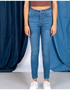 Jeans Chupin liso