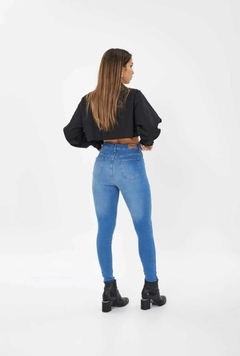 Jeans chupin liso - comprar online