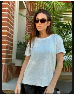 Remera brillo