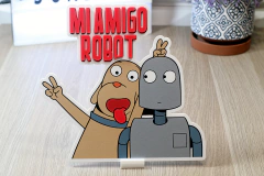 Figura de decoración 3D de un perro y un robot, con el texto "MI AMIGO ROBOT" en la parte superior.