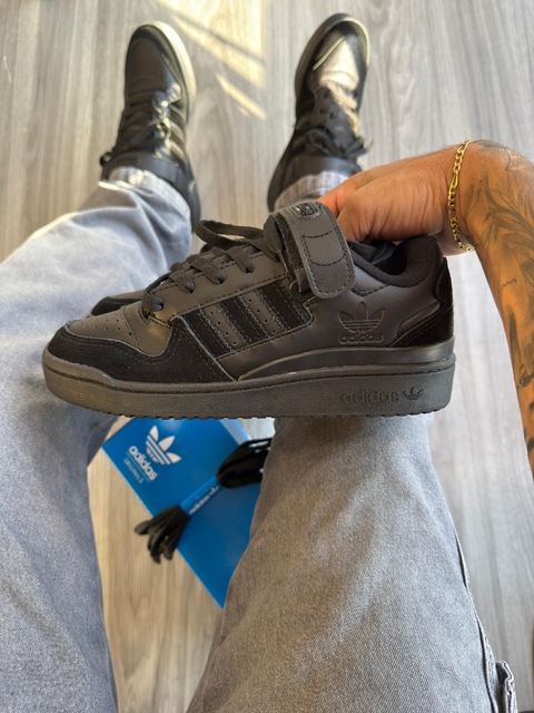 Tênis Adidas Forum Low Triple Black