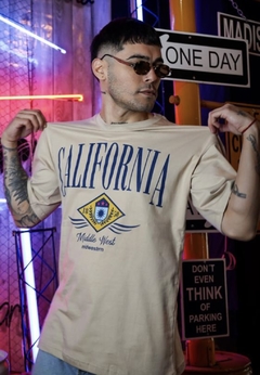 REMERA OVER CALIFORNIA en internet