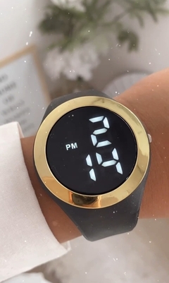 Reloj Digital Dorado - ESTILO PRANA