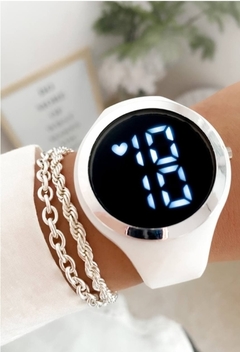 Reloj Digital Dorado