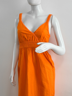 Vestido mídi laranja na internet
