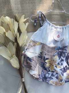 Blusa Flora Linho + Floral - comprar online