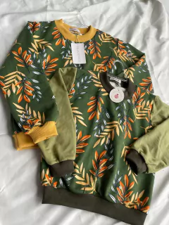 Blusa Moletinho Verde + folhas - loja online
