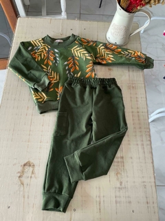 Conjunto Moletinho Verde + Folhas - comprar online