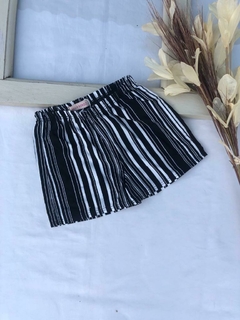 Short Listrado P&B - comprar online