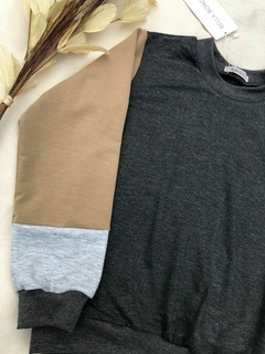 Blusa de Moletinho Salamê - Chumbo + Cinza - comprar online