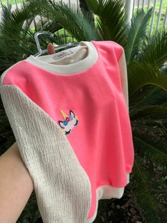 Blusa de Moletinho Salamê - Unicórnio Rosa Neon na internet