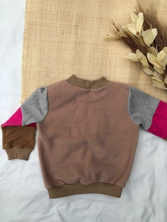 Blusa de Moletinho Salamê - Bege + Rosa na internet