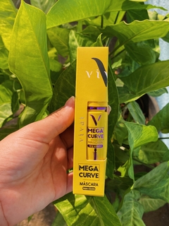 Mácara de cílios Mega Volume