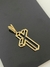 Pingente cruz 3D vazada banhada em ouro - comprar online