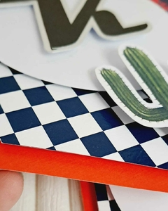 Banderín con aplique en relieve en internet