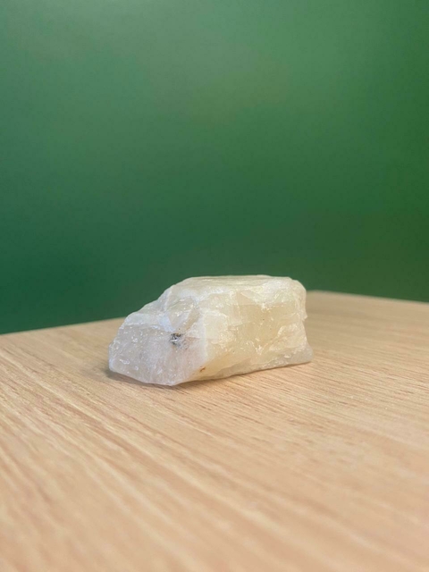 Pedra da Lua. Pedra Bruta. Tamanho P.