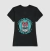 Camiseta feminina preta com estampa de um cachorro da raça Akita Inu e a frase "Guarding Dreams".