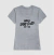 Camisa cinza feminina com a frase "BEST DOG DAD EVER" e patas de cachorro.
