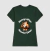 Camisa verde feminina com estampa de um urso musculoso segurando um haltere, com as frases "Heavy Lifter" e "Heavier Eater".