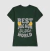 Camisa verde feminina com a estampa "BEST DOG MOM IN THE WORLD" e flores amarelas.