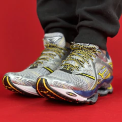 MIZUNO PROPHECY 1 CINZA AMARELO AZUL NACIONAL PREMIUM na internet