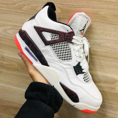 NIKE AIR JORDAN 4