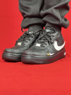 NIKE AIR FORCE PRETO BRANCO LV8 SINTÉTICO - comprar online