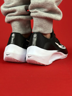 NIKE ZOOMX PRETO BRANCO NACIONAL S na internet