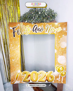 PAINEL E MOLDURA TEMA ANO NOVO 2026 na internet