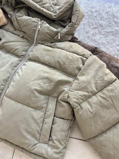 Imagen de PUFFER corta engomada