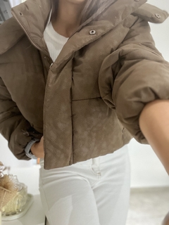 Imagen de PUFFER corta engomada