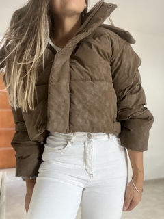 Imagen de PUFFER corta engomada