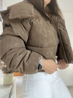 PUFFER corta engomada