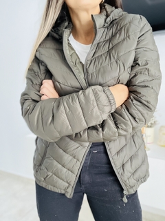 Campera tipo Uniqlo - Good Luck