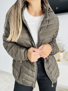 Campera tipo Uniqlo en internet