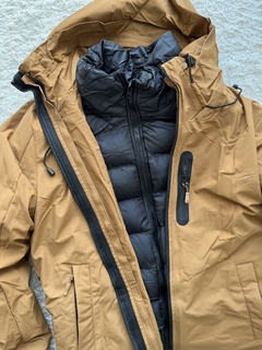 campera dos en una HOMBRE en internet