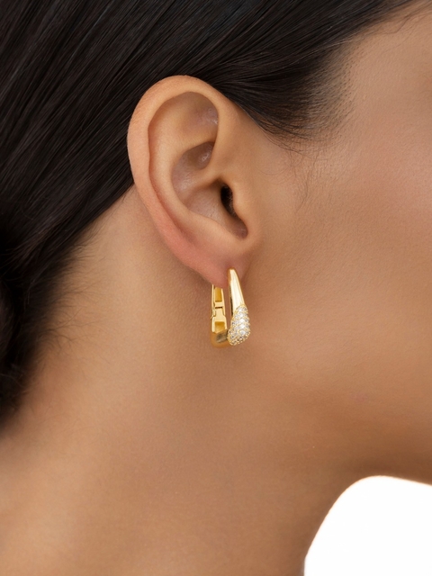 Argola triangular cravejada G - comprar online