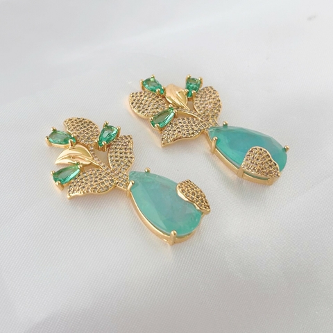 BRINCO COM ZIRCONIA CRAVEJADA E DETALHES EM PEDRA TURMALINA ACQUA E BLUE LIGTH