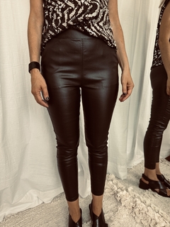 Pantalon Engomado