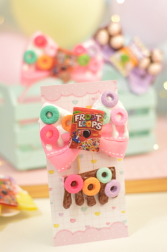 Laço Froot Loops + Presilha Calda de Chocolate - comprar online