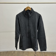 CAMPERA FRISA BOLSILLOS CON CIERRE