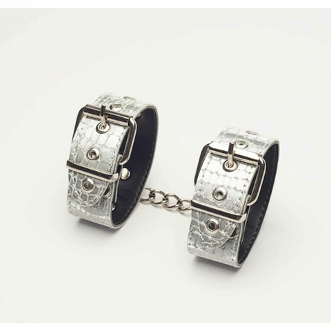 Efectivo: $8.200. ESPOSAS 3 CM PLATINO CON CADENA - EROS-036 - comprar online