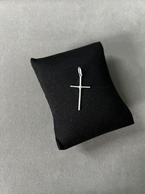 Pingente crucifixo palito