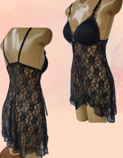 CAMISOLA DE RENDA PRETA