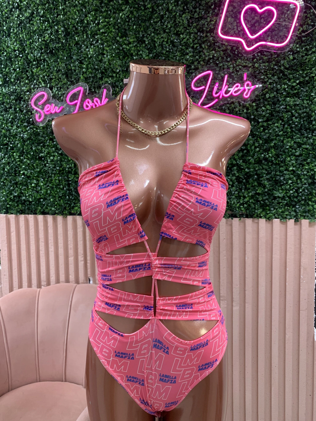 maio/body labellamafia rosa