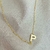 Gargantilha Letra Banhado a ouro 18k Moderno Aurora Semijoias - comprar online