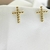 Brinco Cruz com bolinhas Banhado a ouro 18k Classico Aurora Semijoias - comprar online